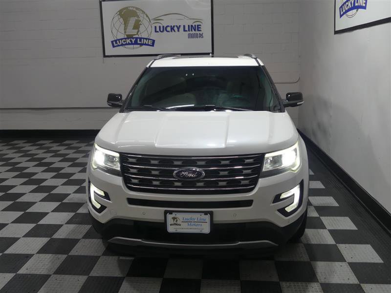 Used 2016 Ford Explorer XLT w/ Equipment Group 202A AWD/4WD image 3
