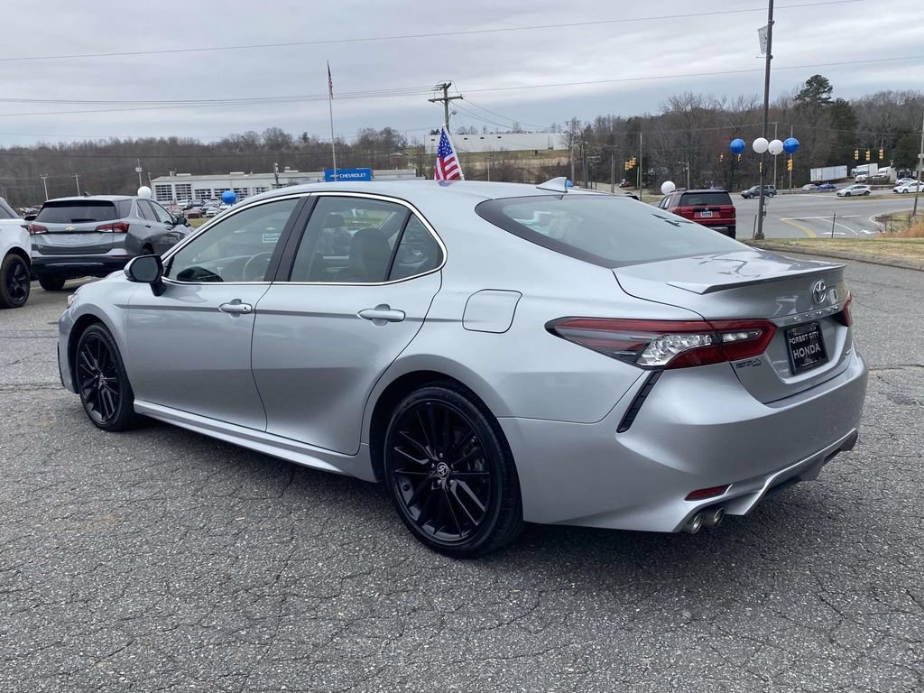 Used 2024 Toyota Camry XSE FWD image 3