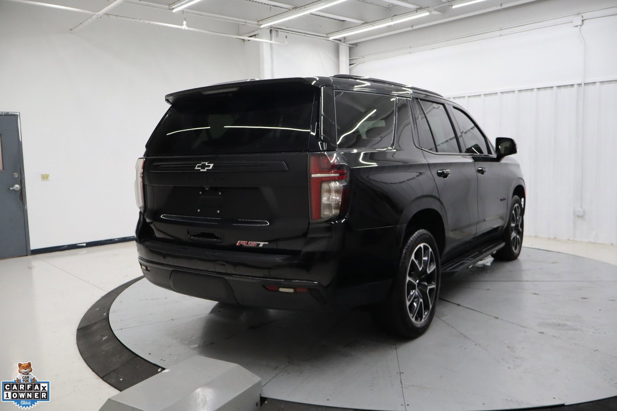 Used 2023 Chevrolet Tahoe RST w/ Luxury Package AWD/4WD image 4