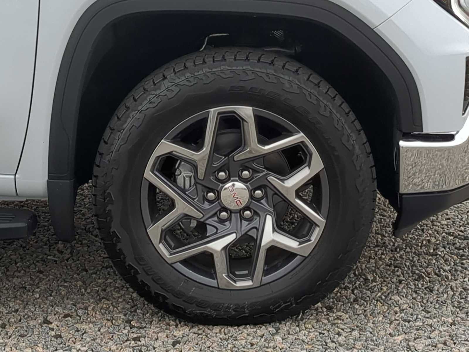 New 2026 GMC Sierra 1500 SLT w/ SLT Premium Plus Package image 10