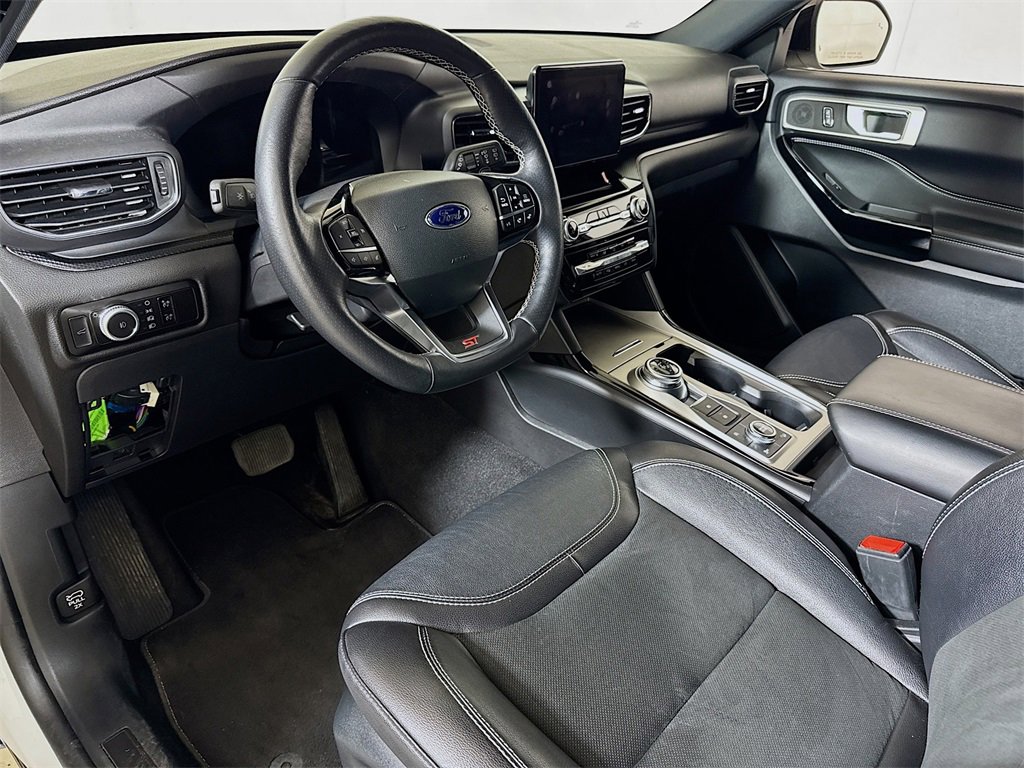 Used 2023 Ford Explorer ST image 7