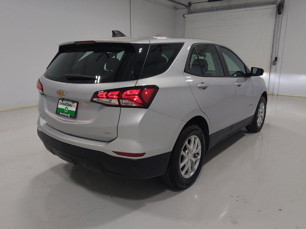 Used 2022 Chevrolet Equinox LS w/ LPO, Floor Liner Package AWD/4WD image 9
