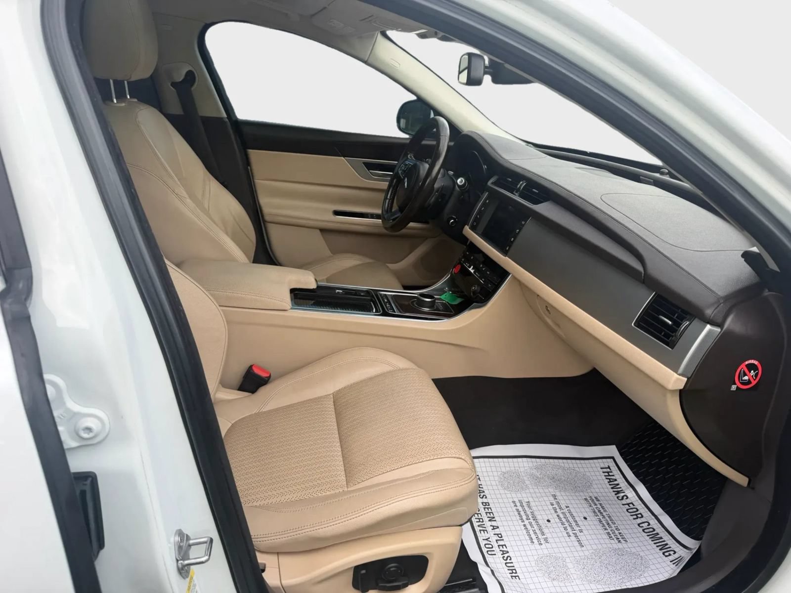 Used 2017 Jaguar XF Prestige RWD image 22