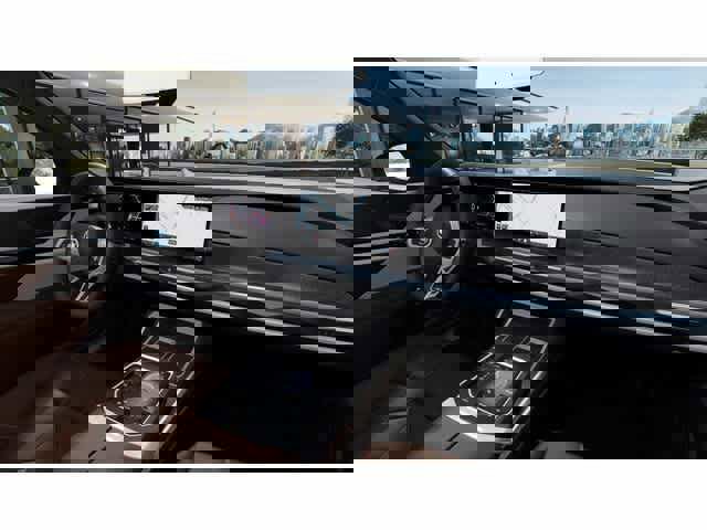 Used 2025 BMW i7 eDrive50 w/ M Sport Package image 31