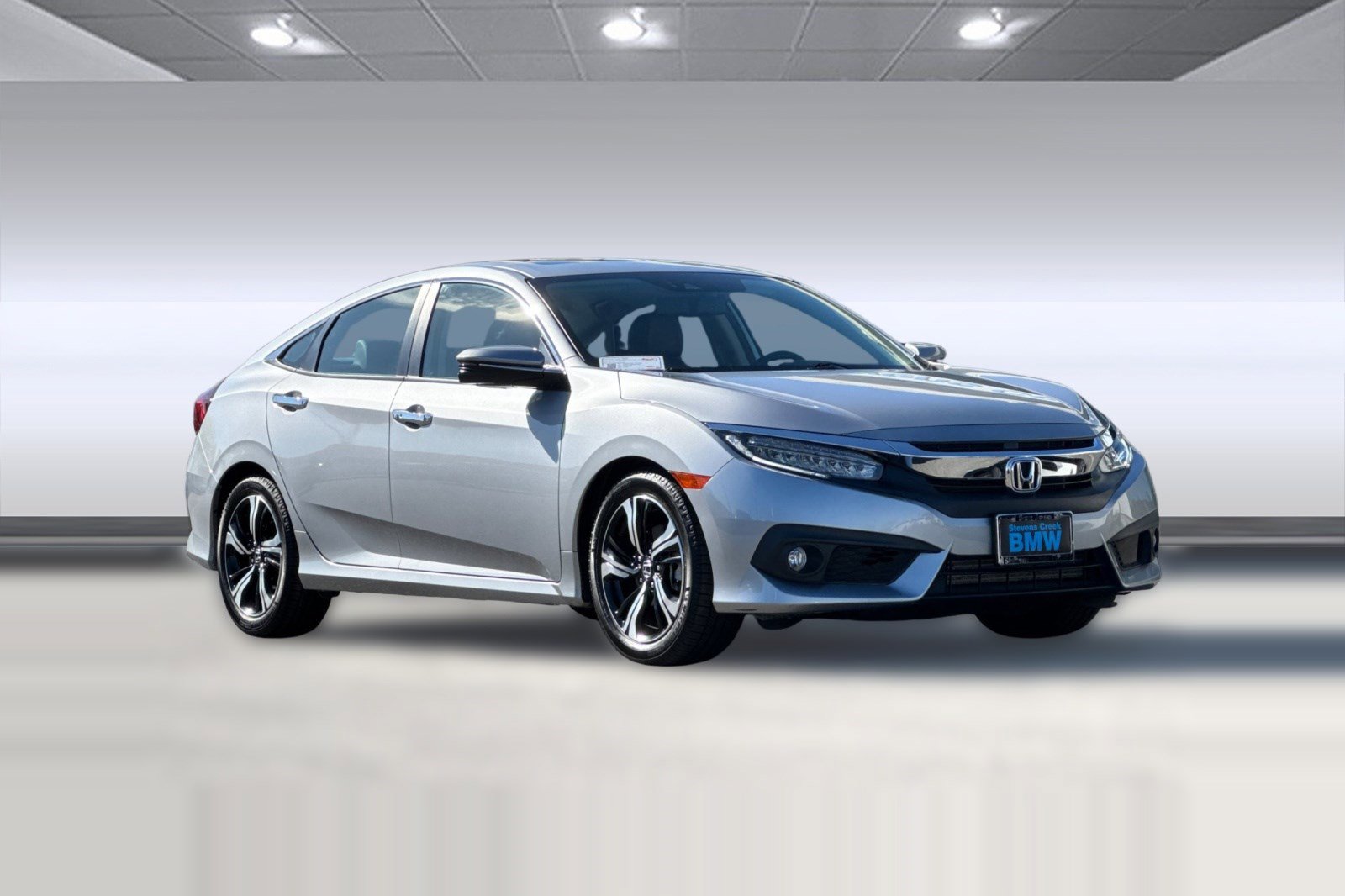 Used 2017 Honda Civic Touring image 6