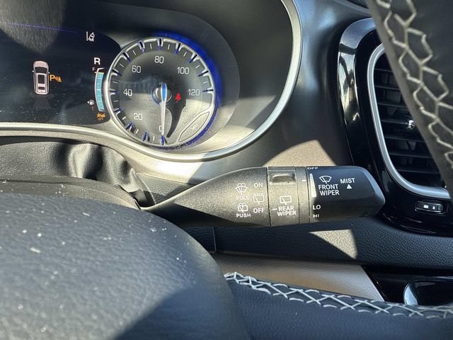 Used 2024 Chrysler Pacifica Touring-L FWD image 29