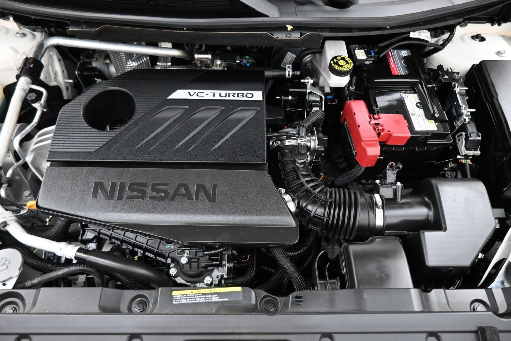 Used 2023 Nissan Rogue S FWD image 16