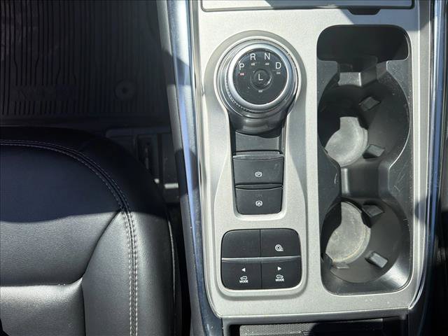 Used 2023 Ford Explorer XLT w/ Equipment Group 202A RWD image 16