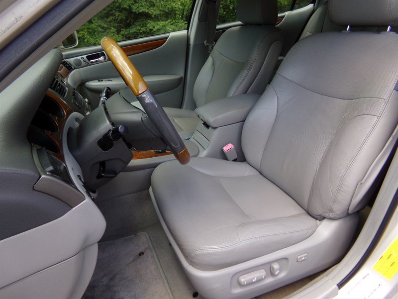 Used 2005 Lexus ES 330 FWD image 17