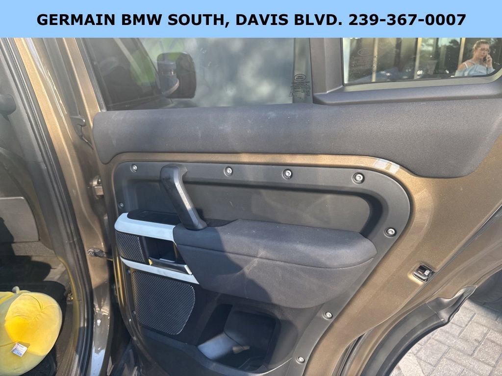 Used 2020 Land Rover Defender 110 SE image 16