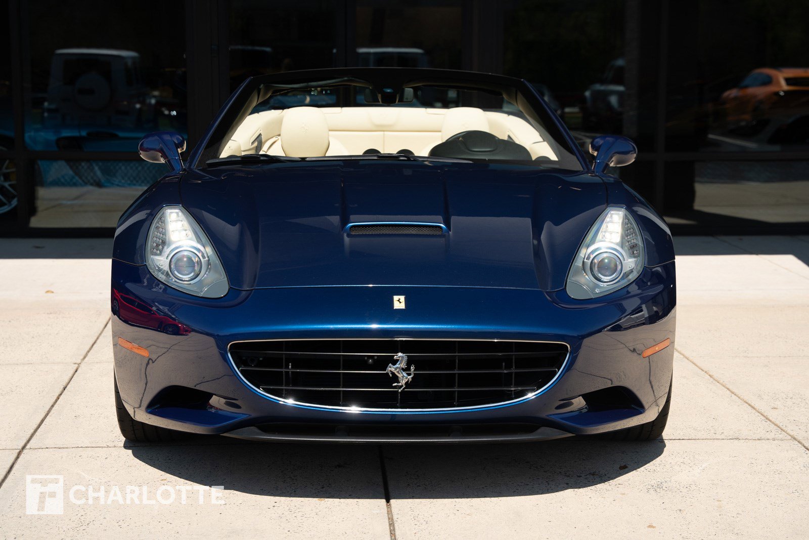 Used 2011 Ferrari California image 5