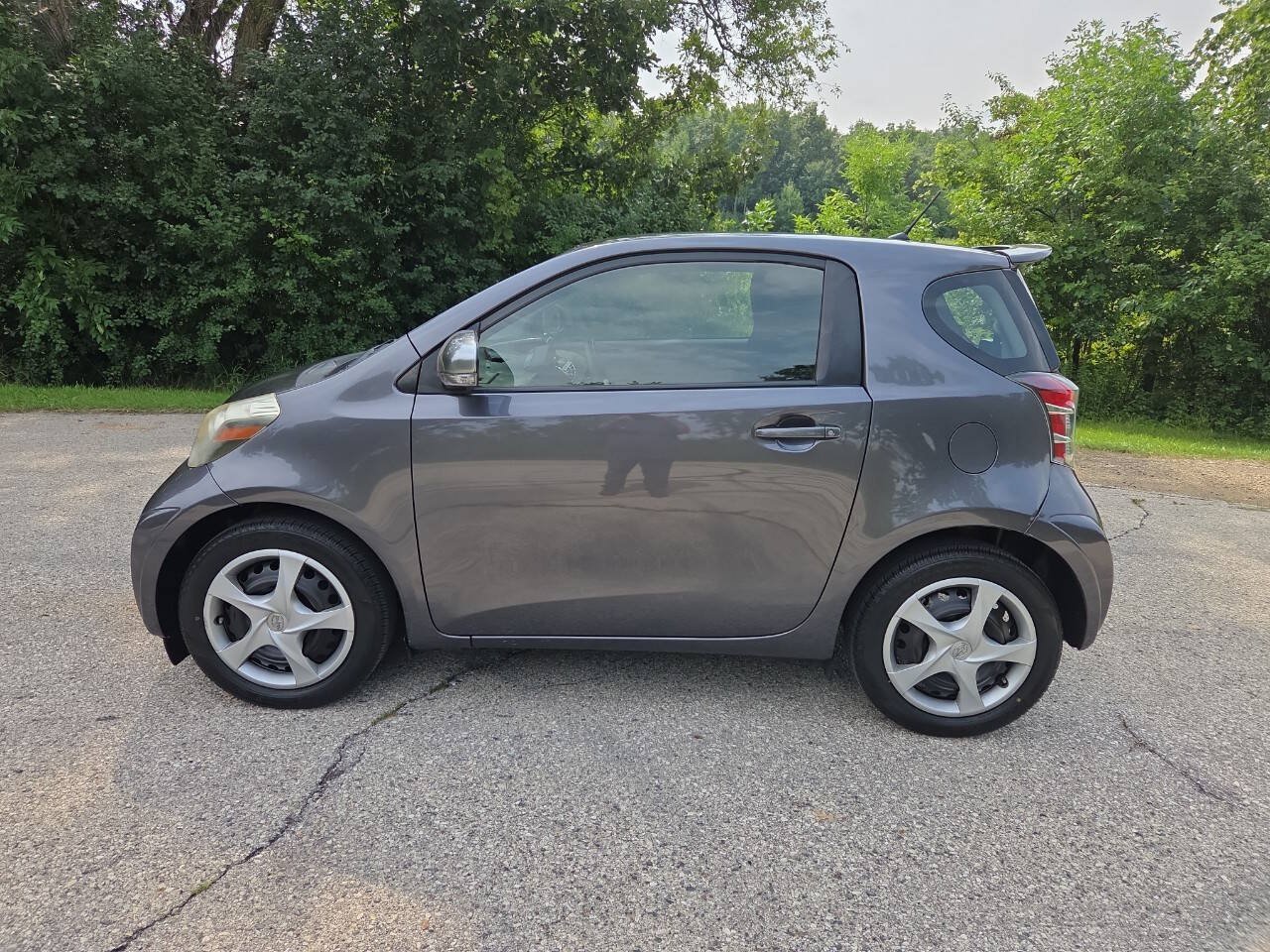 Used 2012 Scion iQ w/ Rear Speaker Pkg FWD image 3