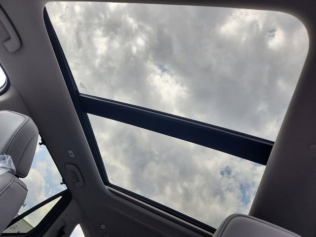 New 2025 Honda Pilot Touring image 12