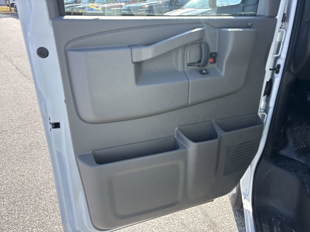 New 2025 Chevrolet Express 3500 Extended w/ Driver Convenience Package RWD image 19