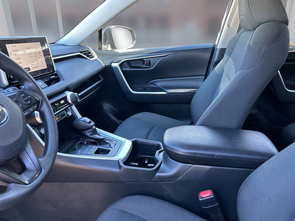 Used 2024 Toyota RAV4 LE image 20