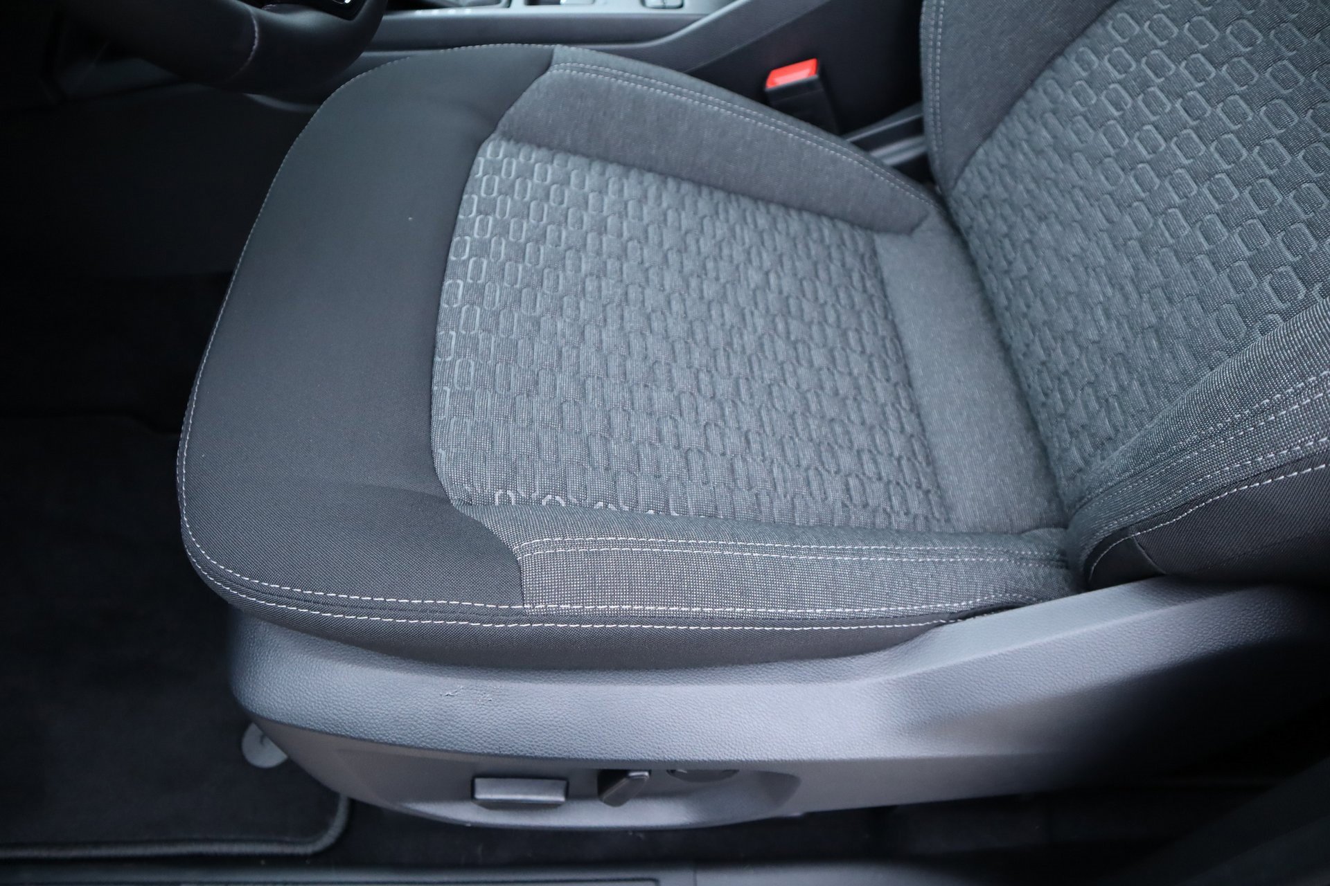 New 2025 Ford Ranger XLT w/ Equipment Group 301A High image 12