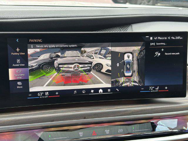 Used 2023 BMW 760i xDrive AWD/4WD image 24