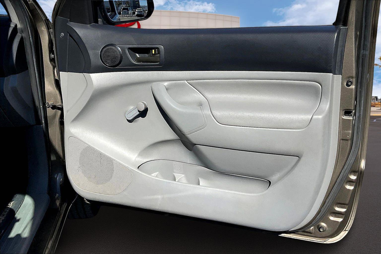 Used 2012 Toyota Tacoma 2WD Regular Cab image 23