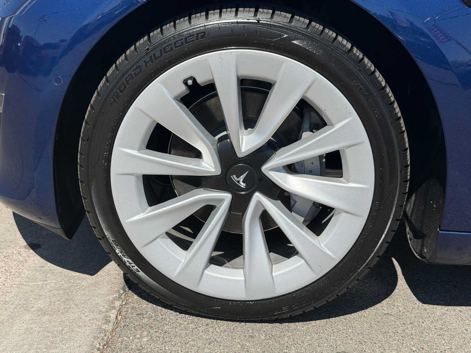 Used 2022 Tesla Model 3 Long Range AWD/4WD image 33