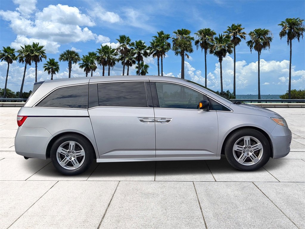 Used 2013 Honda Odyssey Touring image 3
