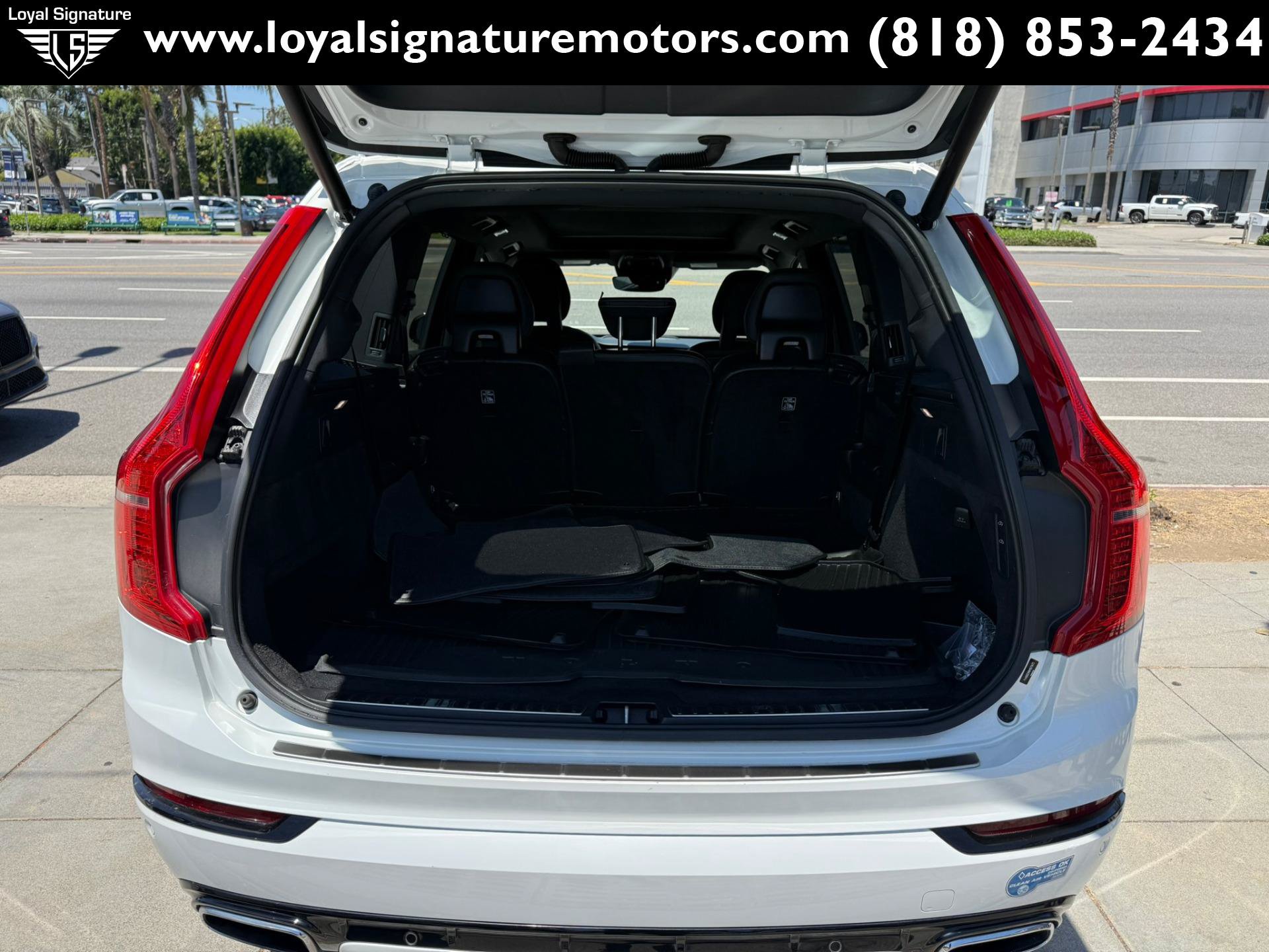 Used 2021 Volvo XC90 T8 R-Design w/ Advanced Package AWD/4WD image 10