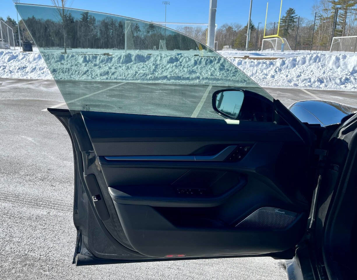 Used 2020 Porsche Taycan Turbo S image 22