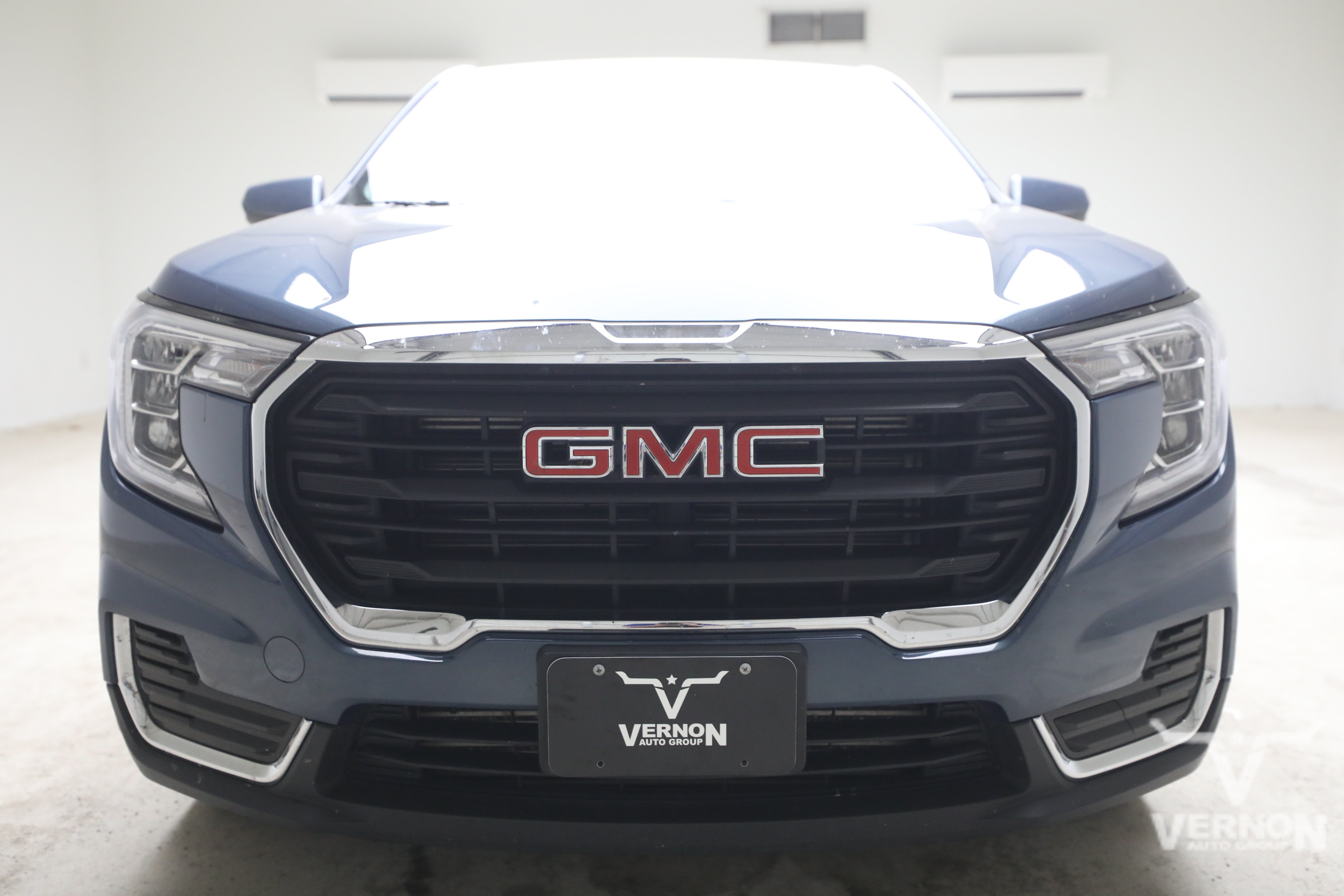 Used 2024 GMC Terrain SLE FWD image 7