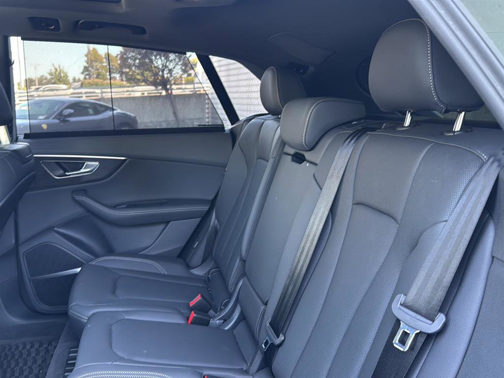 Used 2025 Audi Q8 Premium Plus w/ Premium Plus Package AWD/4WD image 14