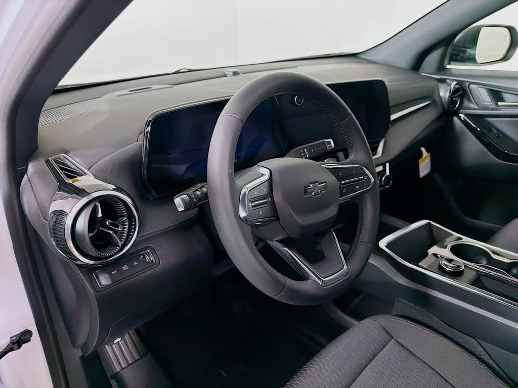 New 2026 Chevrolet Equinox LT w/ Midnight Edition AWD/4WD image 9