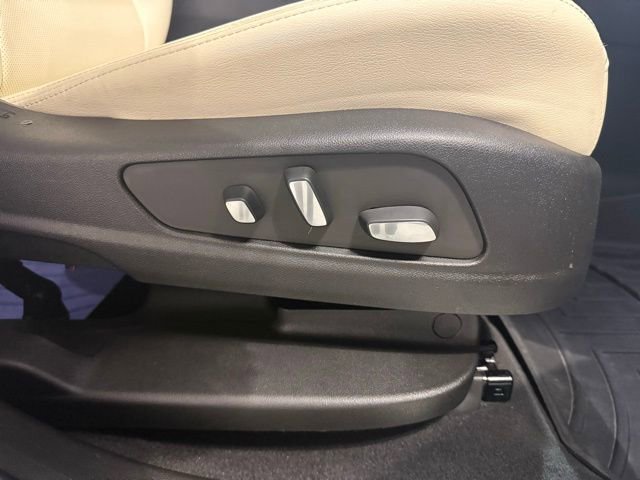 Used 2022 Cadillac XT5 Sportv w/ Technology Package image 29