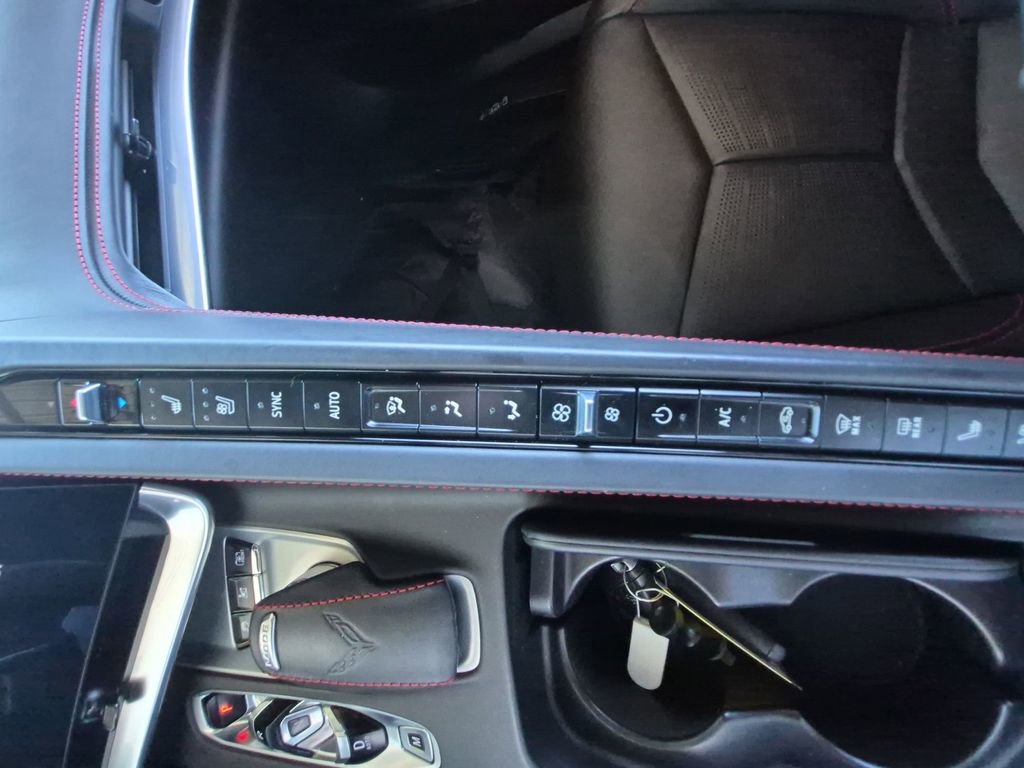 Used 2021 Chevrolet Corvette Stingray Premium Conv w/ Z51 Performance Package RWD image 25