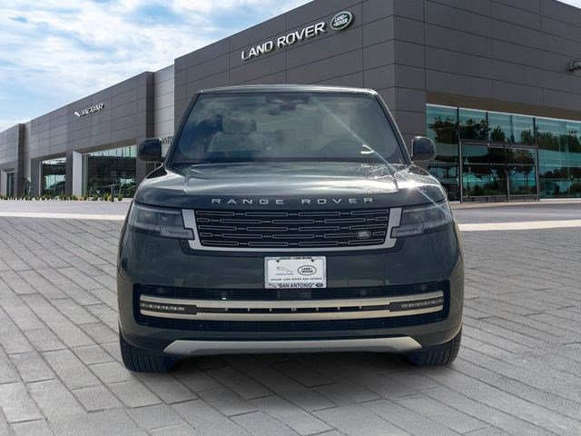 Used 2024 Land Rover Range Rover Long Wheelbase SE image 8