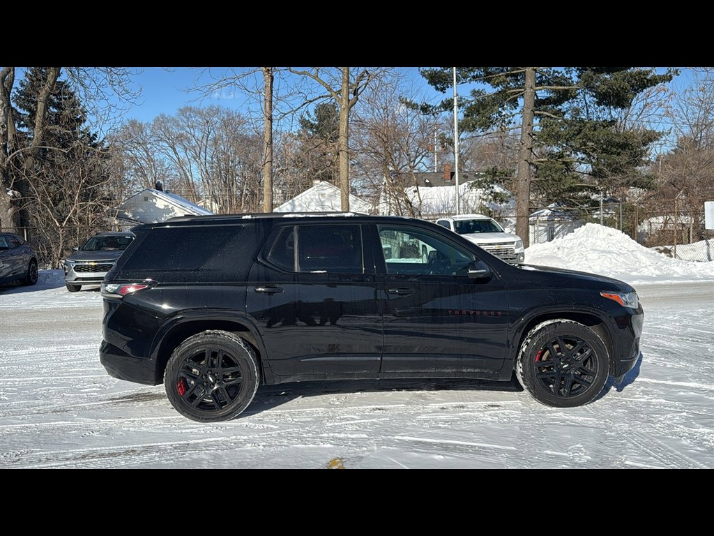 Used 2021 Chevrolet Traverse Premier w/ Redline Edition AWD/4WD image 6