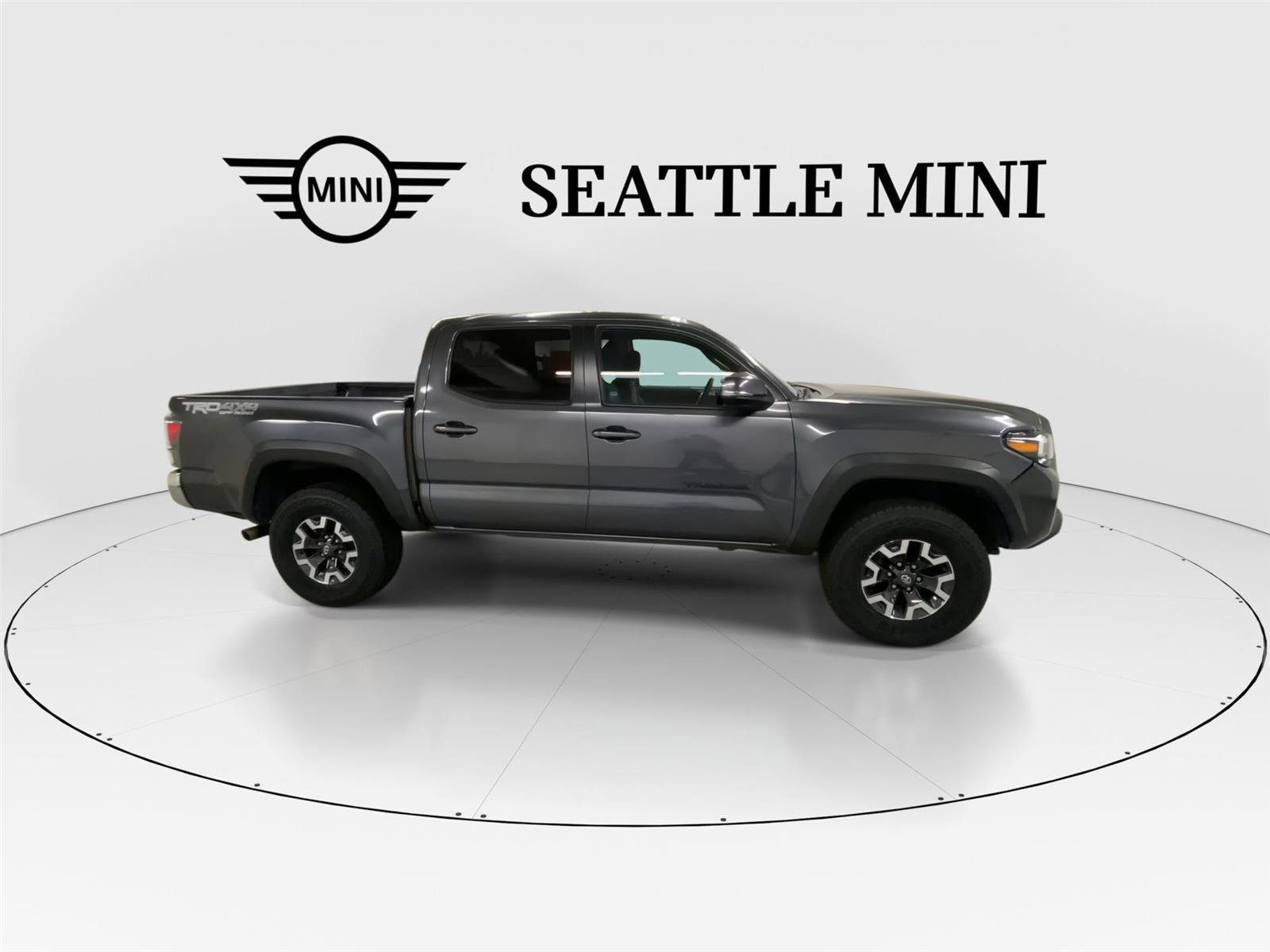 Used 2023 Toyota Tacoma TRD Off-Road w/ Black Out Package (TMS) AWD/4WD image 13