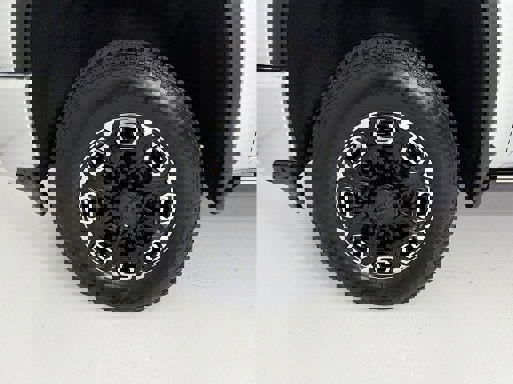 Used 2022 Chevrolet Silverado 3500 High Country image 35