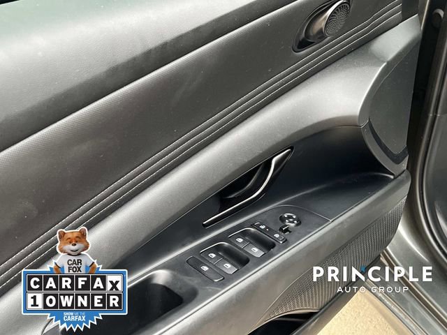 Used 2025 Hyundai Elantra Sport FWD image 12