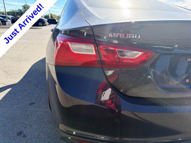 Used 2022 Chevrolet Malibu LS FWD image 16