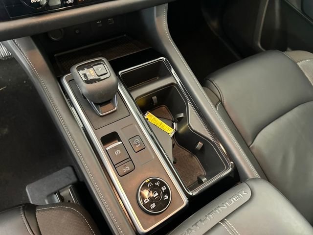 Used 2023 Nissan Pathfinder SL image 20