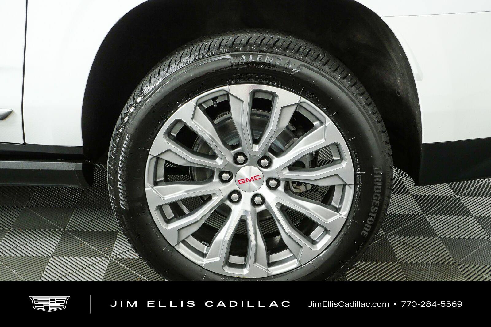 Used 2021 GMC Yukon XL Denali w/ Denali Premium Package RWD image 42