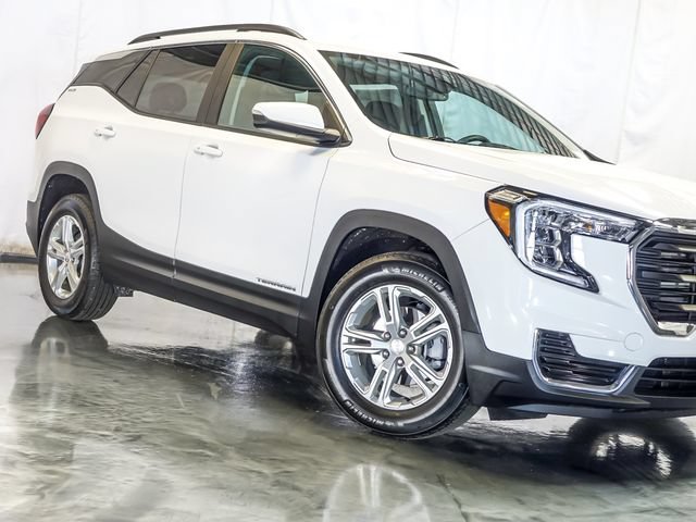Certified 2023 GMC Terrain SLE w/ Driver Convenience Package FWD image 5