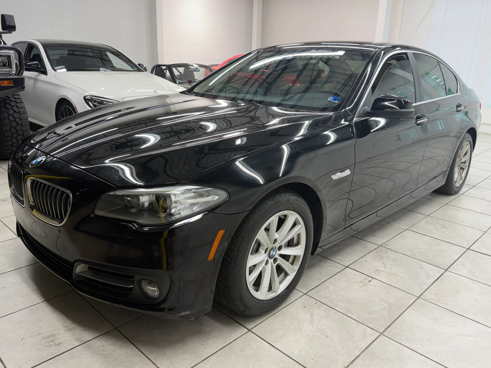 Used 2015 BMW 528i Sedan RWD image 3