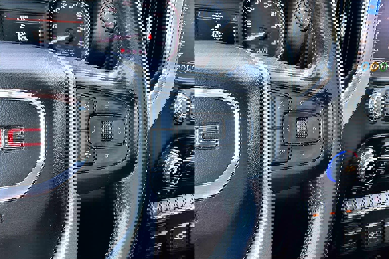 Used 2020 GMC Sierra 1500 SLT w/ SLT Premium Plus Package image 24