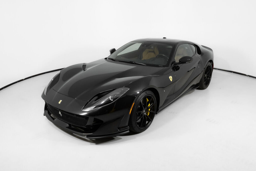 Used 2020 Ferrari 812 Superfast image 3