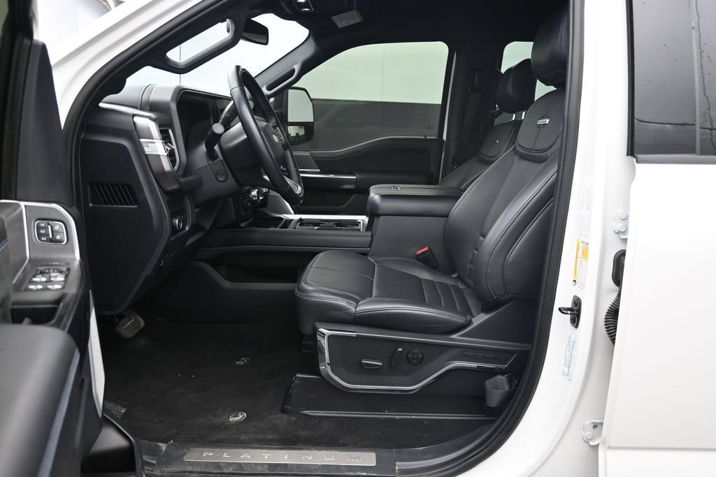Used 2025 Ford F250 Platinum AWD/4WD image 19