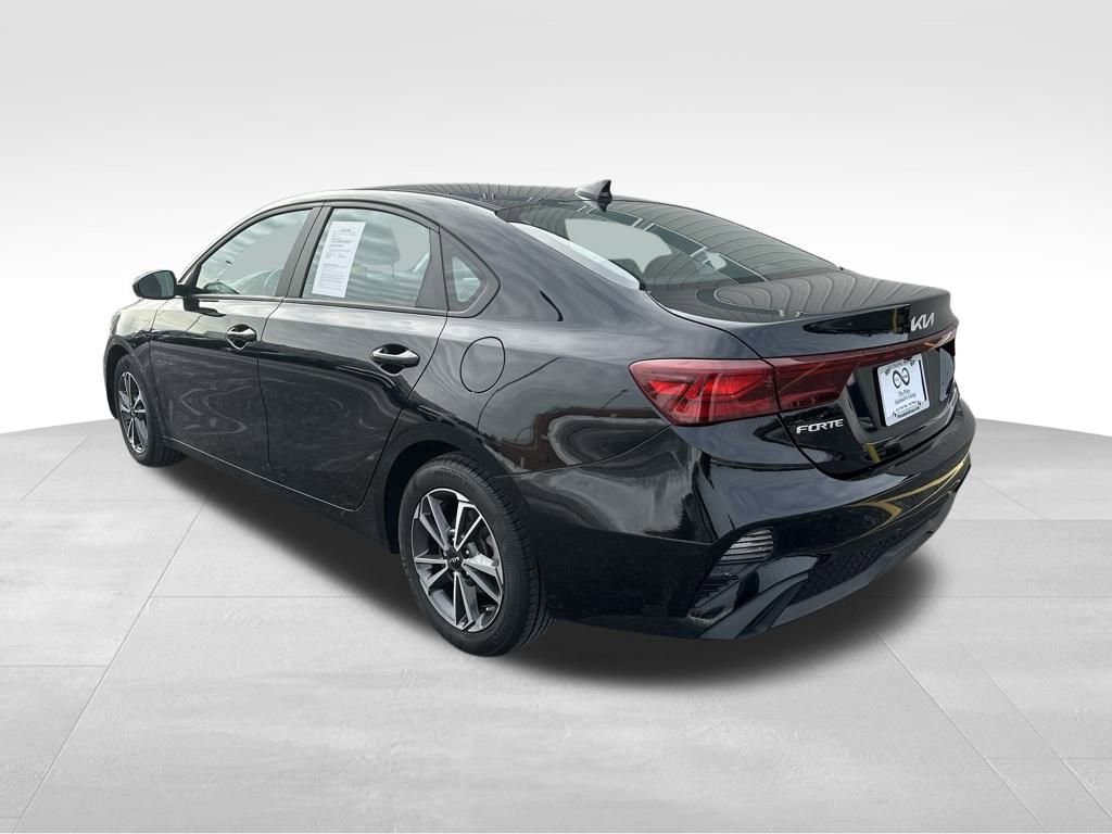 Used 2023 Kia Forte LXS image 5
