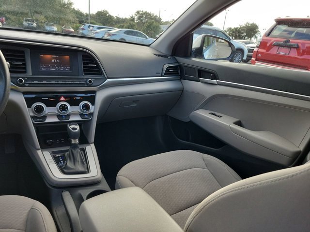 Used 2019 Hyundai Elantra SE image 3