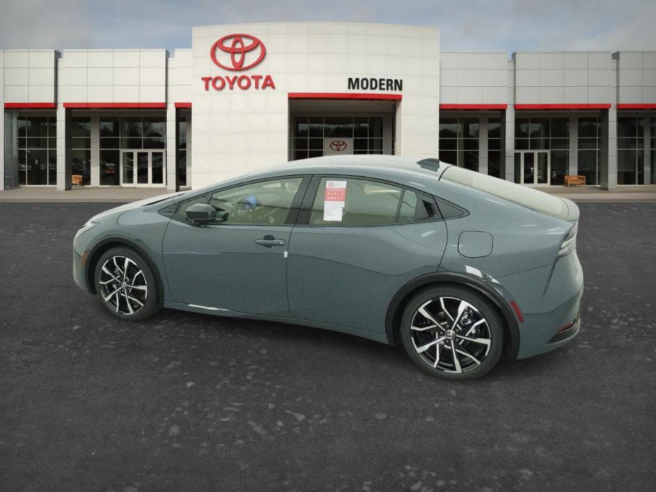 New 2026 Toyota Prius Plug-In Hybrid FWD image 15