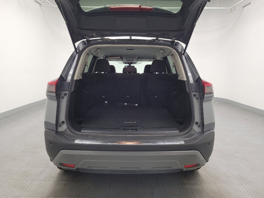 Used 2023 Nissan Rogue S image 29