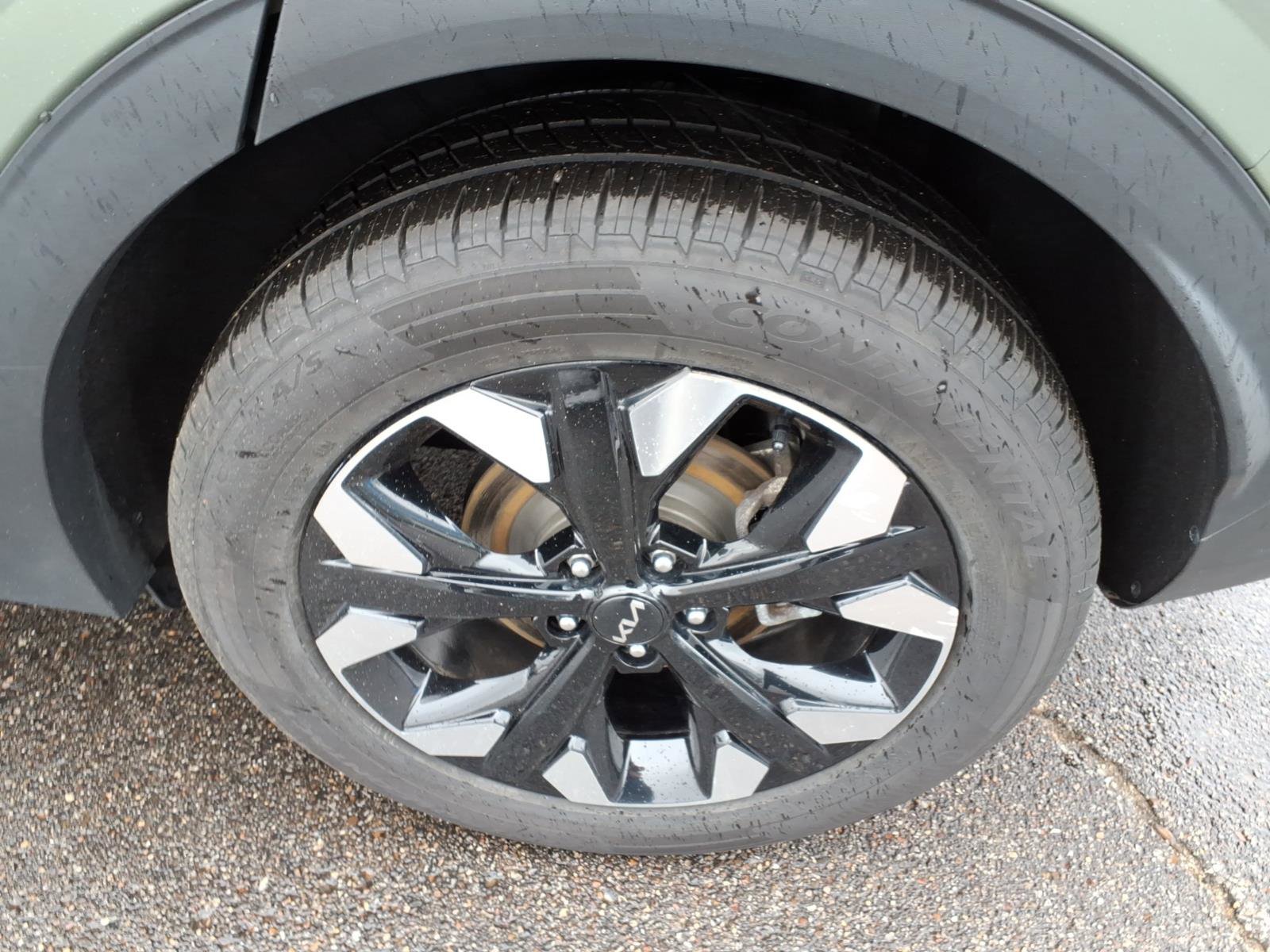 Used 2023 Kia Telluride S image 43