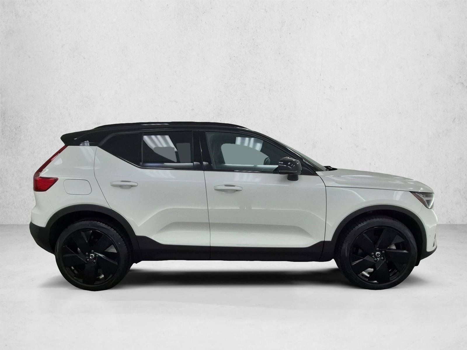 Used 2026 Volvo XC40 B5 Ultra AWD/4WD image 8